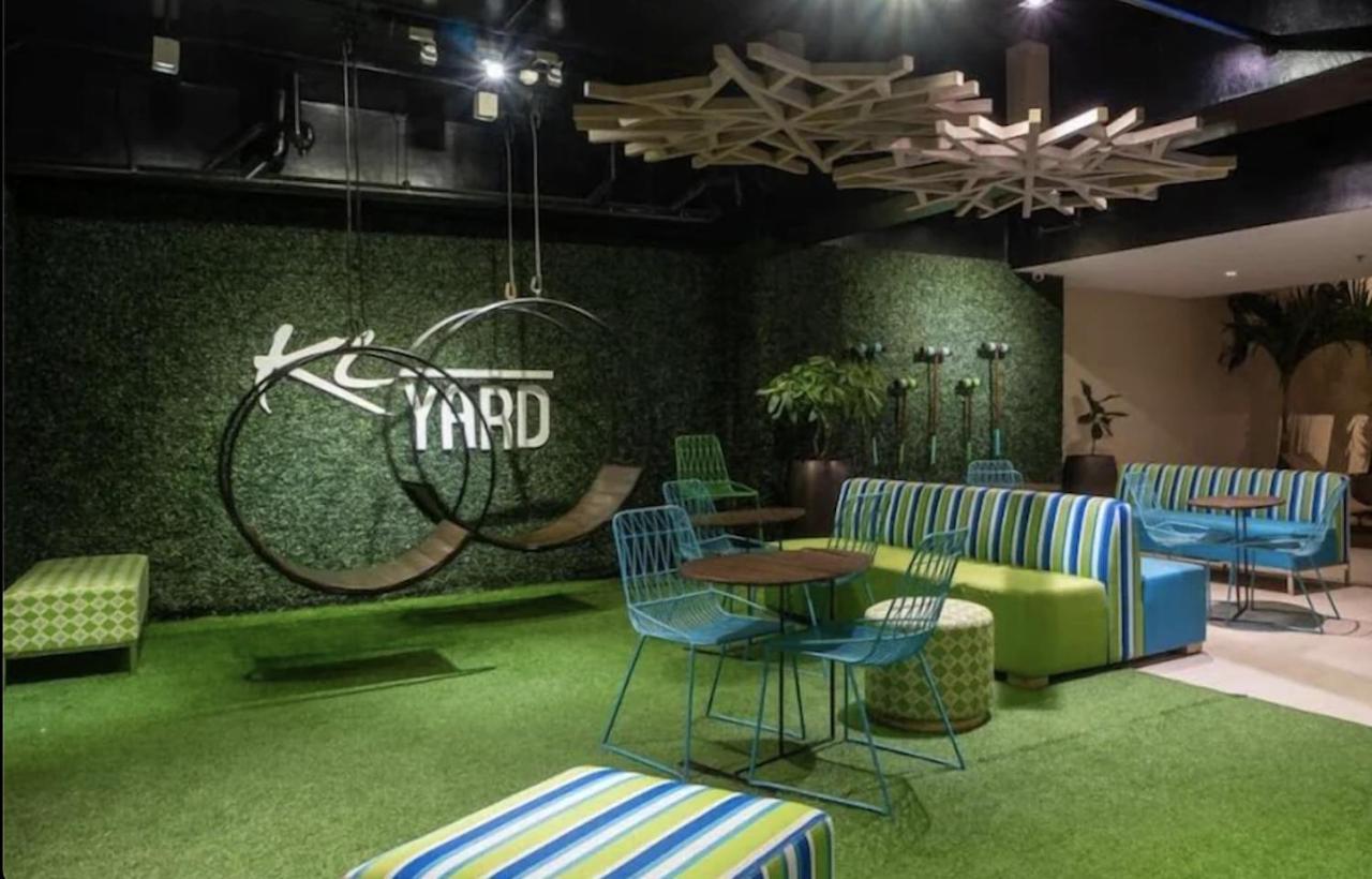 Cozy Place With City View At Greenbelt Makati Manila Exterior photo
